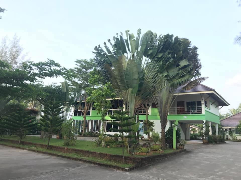 Had Lamae Resort Ban Pak Nam Lamae Bagian luar foto