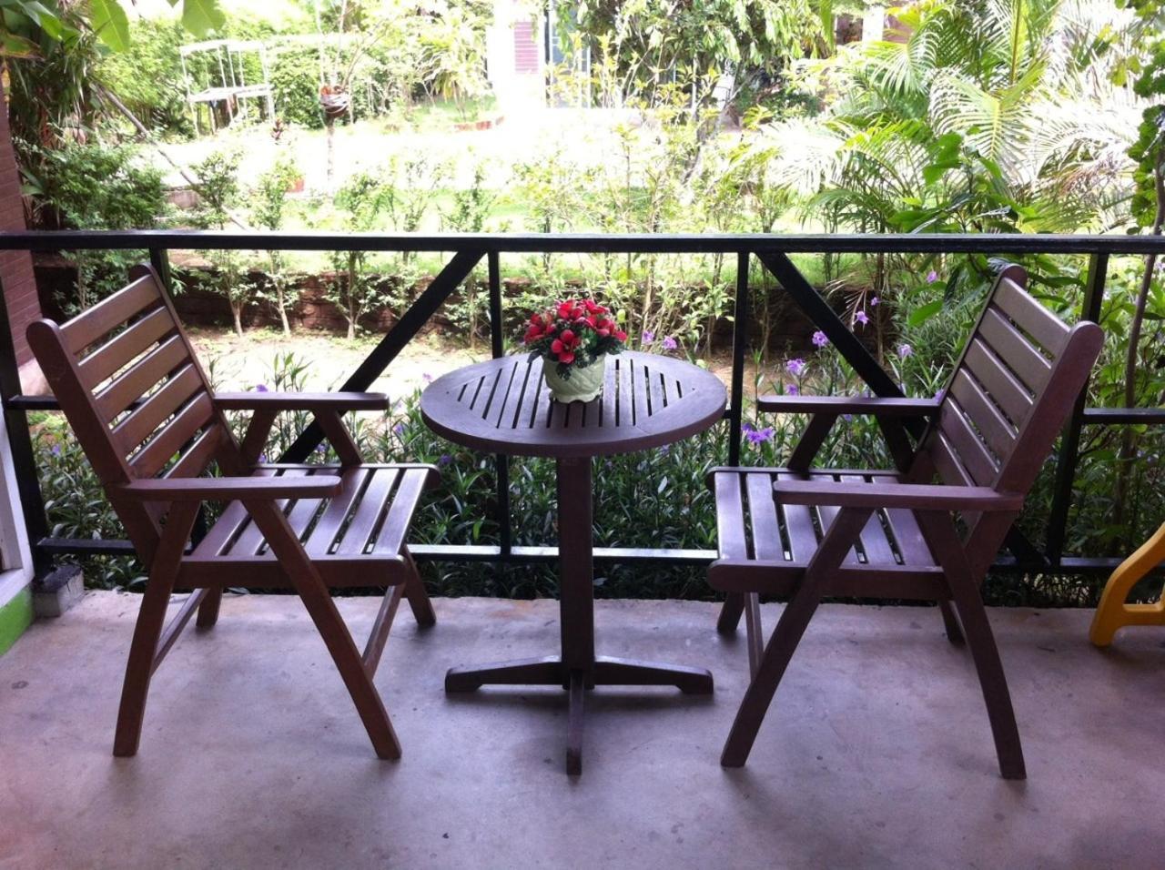 Had Lamae Resort Ban Pak Nam Lamae Bagian luar foto