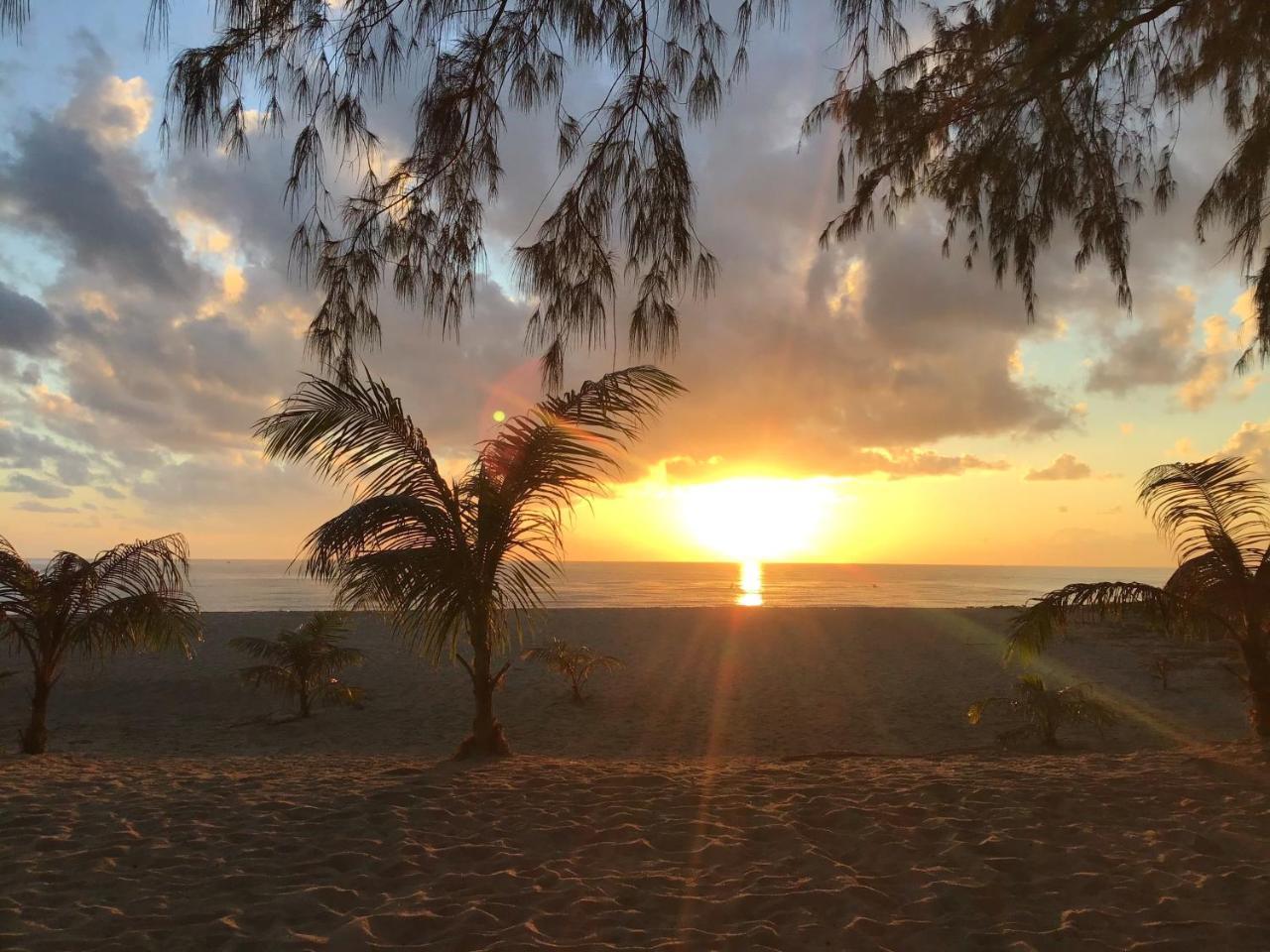 Had Lamae Resort Ban Pak Nam Lamae Bagian luar foto